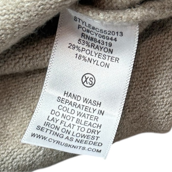 Cyrus Ribbed Turtleneck Sweater Women’s XS Beige Soft Rayon‎ Blend Knit - Picture 5 of 8